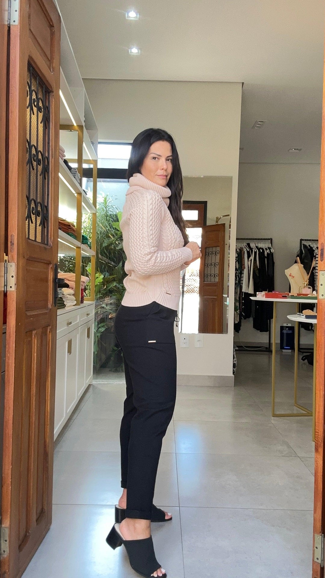 Blusa Molmo Com Gola Bege Ambicione By Anselmi - The Boutique Ambicione by ALSELMI